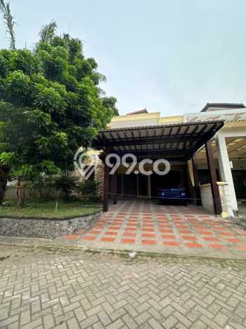 Rumah Elit Modern Tanpa Renovasi di Dharma Husada Surabaya Rumah Elit Modern Tanpa Renovasi di Dharma Husada Surabaya