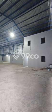 LOKASI STRATEGIS! Gudang di Genteng, Luas 350m2m², Area Bisnis LOKASI STRATEGIS! Gudang di Genteng, Luas 350m2m², Area Bisnis