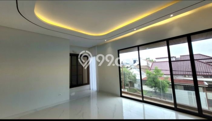 Rumah Mewah 5 KT 6 KM di Kompleks Perumahan Manyar, Surabaya Rumah Mewah 5 KT 6 KM di Kompleks Perumahan Manyar, Surabaya