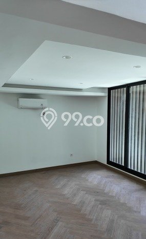 Rumah Berkelas 4 KT 5 KM di Kompleks Perumahan Pakuwon City, Surabaya Rumah Berkelas 4 KT 5 KM di Kompleks Perumahan Pakuwon City, Surabaya