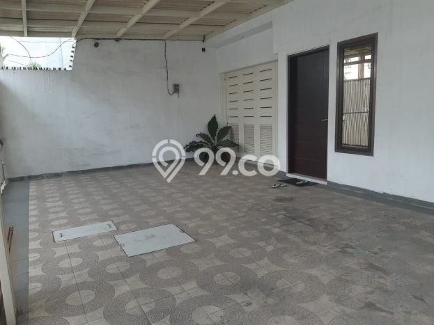 Rumah Elit Modern Siap Huni di Manyar Surabaya Rumah Elit Modern Siap Huni di Manyar Surabaya