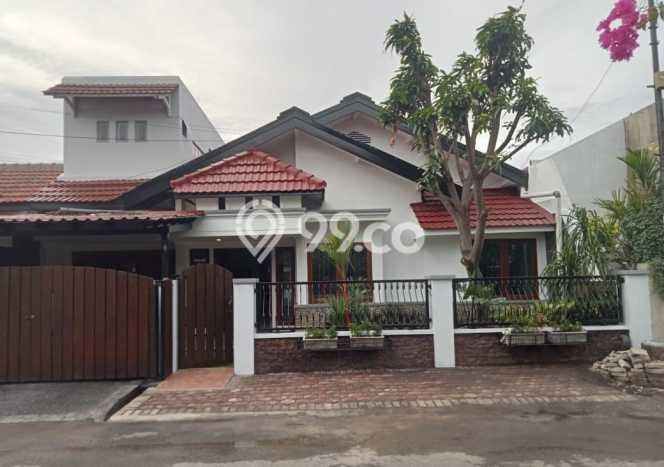 Dijual Rumah Premium dengan Fasilitas Sekitar Lengkap di Rungkut, Surabaya Dijual Rumah Premium dengan Fasilitas Sekitar Lengkap di Rungkut, Surabaya