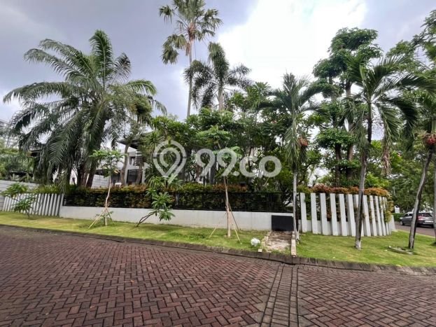 Jual Rumah Luas Megah Dengan View Cantik di Graha, Surabaya Jual Rumah Luas Megah Dengan View Cantik di Graha, Surabaya