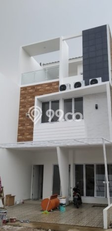 Rumah LT 118m² Semi Furnished di Cawang, Dekat Supermarket, Jakarta Timur Rumah LT 118m² Semi Furnished di Cawang, Dekat Supermarket, Jakarta Timur