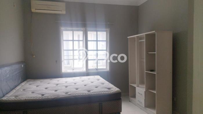 Disewakan! Rumah 3 Kamar Tidur &
2 Kamar Mandi di Delta Mas, Bekasi Disewakan! Rumah 3 Kamar Tidur &
2 Kamar Mandi di Delta Mas, Bekasi