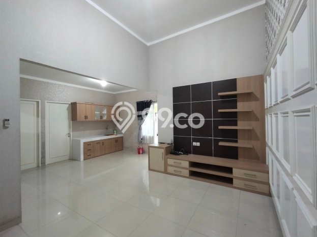 Rumah Modern Minimalis 3 Kamar Bisa Langsung Pindah di Lippo Cikarang Rumah Modern Minimalis 3 Kamar Bisa Langsung Pindah di Lippo Cikarang