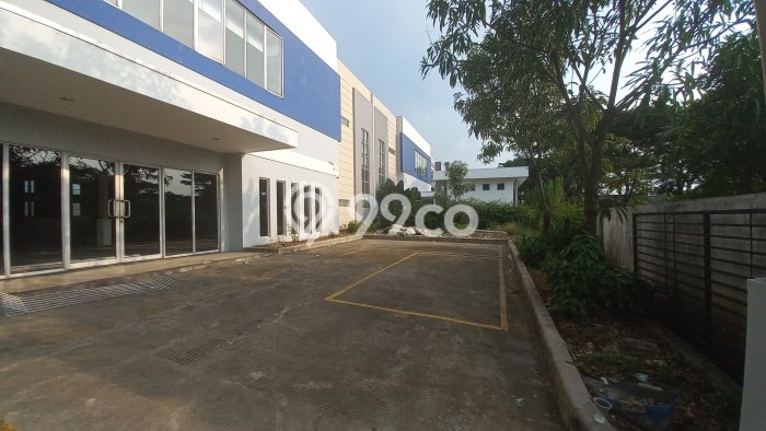 Unit Gudang Disewa Lokasi Lippo Cikarang, Cikarang Spesifikasi Luas Bangunan 1575m2 Unit Gudang Disewa Lokasi Lippo Cikarang, Cikarang Spesifikasi Luas Bangunan 1575m2