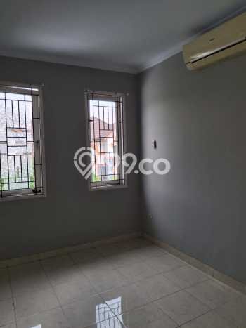 Rumah di , Siap Huni, 3 KM, Akses Bekasi, Bekasi, Luas 140m2m² Bangunan 200m2m² Rumah di , Siap Huni, 3 KM, Akses Bekasi, Bekasi, Luas 140m2m² Bangunan 200m2m²