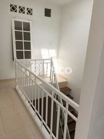 Disewakan! Rumah 4 Kamar Tidur &
3 Kamar Mandi di Delta Mas, Bekasi Disewakan! Rumah 4 Kamar Tidur &
3 Kamar Mandi di Delta Mas, Bekasi