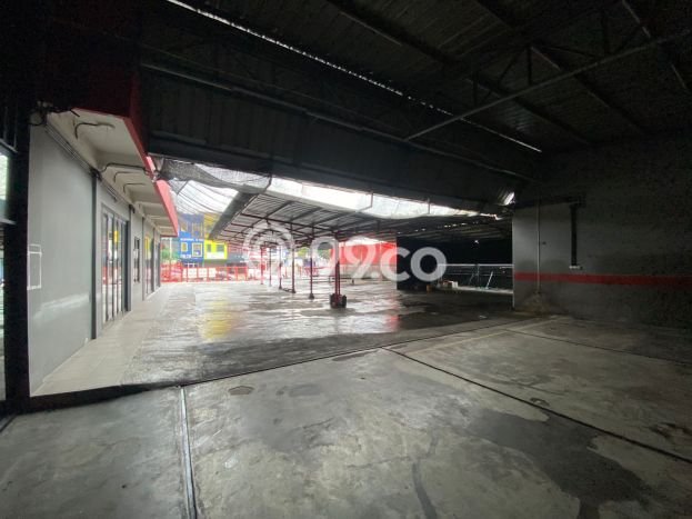 Pabrik Kawasan Komersial di Kemanggisan, Luas 300m², For Rent, Ready Pakai Pabrik Kawasan Komersial di Kemanggisan, Luas 300m², For Rent, Ready Pakai