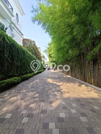 Disewakan Hunian Premium dengan 4 KT & 4 KM di Jakarta Selatan Disewakan Hunian Premium dengan 4 KT & 4 KM di Jakarta Selatan