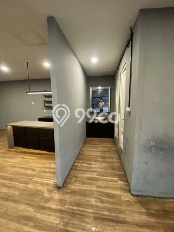 Pabrik Kawasan Komersial di Kemanggisan, Luas 300m², For Rent, Ready Pakai Pabrik Kawasan Komersial di Kemanggisan, Luas 300m², For Rent, Ready Pakai