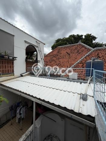Kantor Komersial Disewakan di Kebayoran Baru Jakarta Selatan Luas 200m2 Kantor Komersial Disewakan di Kebayoran Baru Jakarta Selatan Luas 200m2
