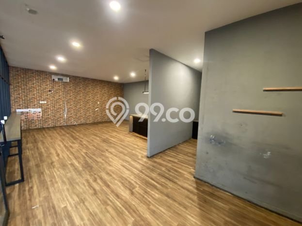Pabrik Kawasan Komersial di Kemanggisan, Luas 300m², For Rent, Ready Pakai Pabrik Kawasan Komersial di Kemanggisan, Luas 300m², For Rent, Ready Pakai