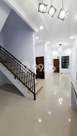 Rumah Modern 4 KT di Kalisari Jakarta Timur Unfurnished Rumah Modern 4 KT di Kalisari Jakarta Timur Unfurnished