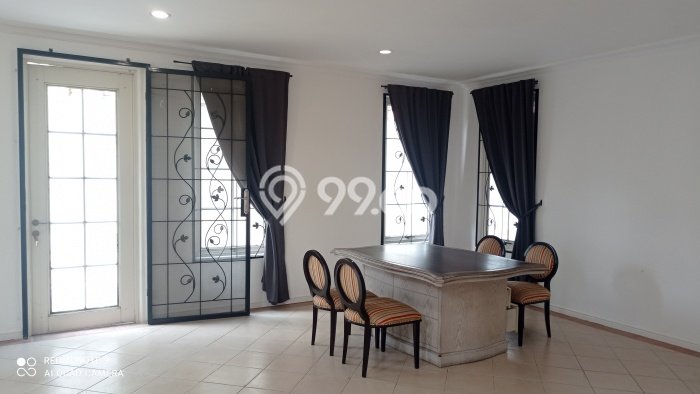 Disewakan! Rumah 4 Kamar Tidur &
3 Kamar Mandi di Lippo Karawaci, Tangerang Disewakan! Rumah 4 Kamar Tidur &
3 Kamar Mandi di Lippo Karawaci, Tangerang