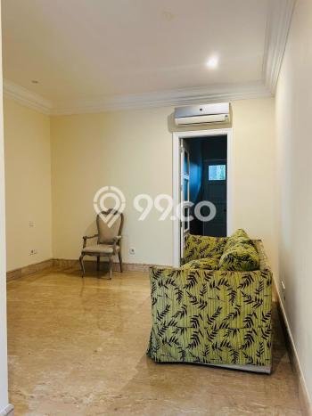 Sewa Rumah Nyaman di Lippo Karawaci LT 500m2 / LB 1000m2 Kondisi Bagus Sewa Rumah Nyaman di Lippo Karawaci LT 500m2 / LB 1000m2 Kondisi Bagus