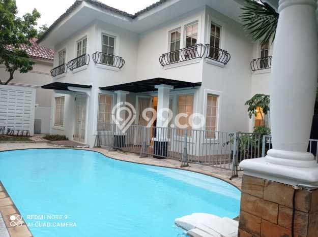Rumah Bagus Disewakan di Lippo Karawaci, Tangerang LT 650m2, LB 800m2 Rumah Bagus Disewakan di Lippo Karawaci, Tangerang LT 650m2, LB 800m2