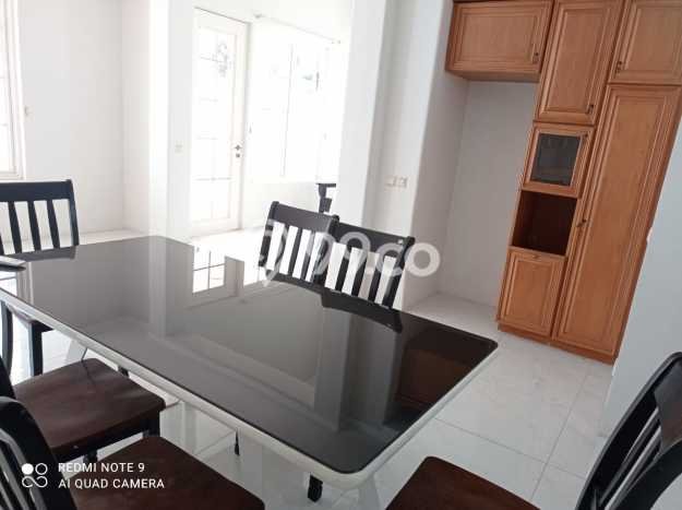 Jarang Ada! Rumah Kontrakan 3 Kamar Nyaman Siap Huni Lippo Karawaci Jarang Ada! Rumah Kontrakan 3 Kamar Nyaman Siap Huni Lippo Karawaci