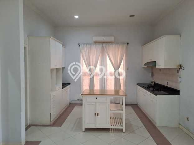 Disewakan! Rumah 4 Kamar Tidur &
4 Kamar Mandi di Lippo Karawaci, Tangerang Disewakan! Rumah 4 Kamar Tidur &
4 Kamar Mandi di Lippo Karawaci, Tangerang