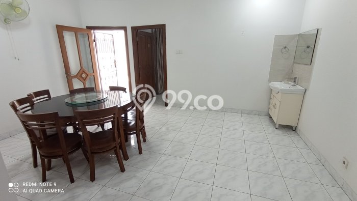 HARGA TERBAIK! Rumah di , 4 KM, Lingkungan Sejuk, LT 250m2m² Bangunan 300m2m² HARGA TERBAIK! Rumah di , 4 KM, Lingkungan Sejuk, LT 250m2m² Bangunan 300m2m²