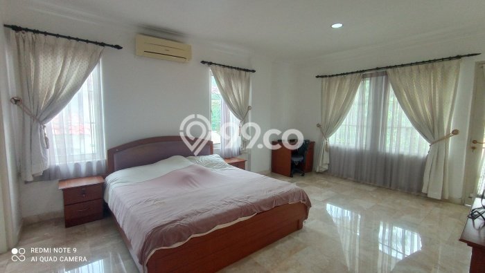 Disewakan! Rumah 6 Kamar Tidur &
4 Kamar Mandi di Lippo Karawaci, Tangerang Disewakan! Rumah 6 Kamar Tidur &
4 Kamar Mandi di Lippo Karawaci, Tangerang