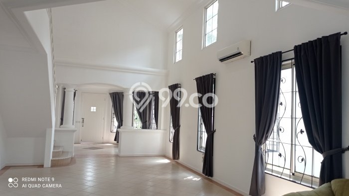 Disewakan! Rumah 4 Kamar Tidur &
3 Kamar Mandi di Lippo Karawaci, Tangerang Disewakan! Rumah 4 Kamar Tidur &
3 Kamar Mandi di Lippo Karawaci, Tangerang