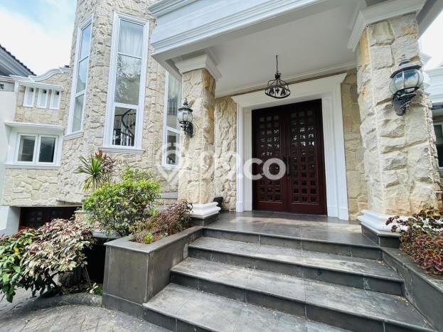 Sewa Rumah Nyaman di Lippo Karawaci LT 500m2 / LB 1000m2 Kondisi Bagus Sewa Rumah Nyaman di Lippo Karawaci LT 500m2 / LB 1000m2 Kondisi Bagus