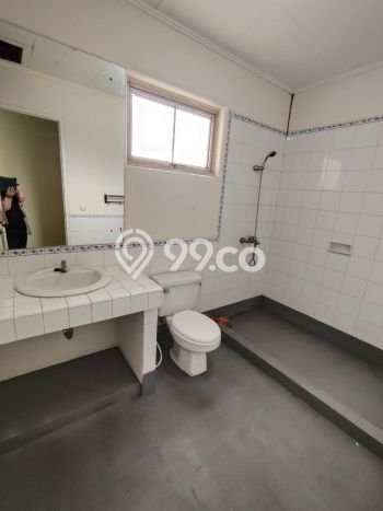 Disewakan! Rumah 3 Kamar Tidur &
3 Kamar Mandi di Lippo Karawaci, Tangerang Disewakan! Rumah 3 Kamar Tidur &
3 Kamar Mandi di Lippo Karawaci, Tangerang