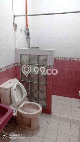 HARGA TERBAIK! Rumah di , 4 KM, Lingkungan Sejuk, LT 250m2m² Bangunan 300m2m² HARGA TERBAIK! Rumah di , 4 KM, Lingkungan Sejuk, LT 250m2m² Bangunan 300m2m²
