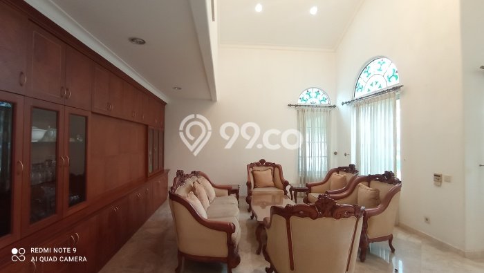 Disewakan! Rumah 6 Kamar Tidur &
4 Kamar Mandi di Lippo Karawaci, Tangerang Disewakan! Rumah 6 Kamar Tidur &
4 Kamar Mandi di Lippo Karawaci, Tangerang