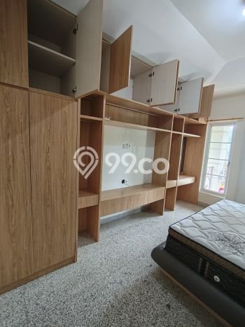 Disewakan! Rumah 3 Kamar Tidur &
3 Kamar Mandi di Lippo Karawaci, Tangerang Disewakan! Rumah 3 Kamar Tidur &
3 Kamar Mandi di Lippo Karawaci, Tangerang