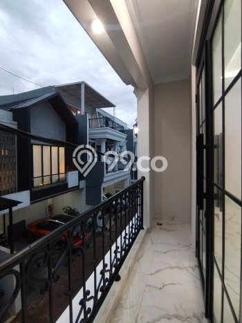 Jual Rumah Strategis Bagus Punya 4 KT di Jagakarsa Jakarta Selatan SHM Jual Rumah Strategis Bagus Punya 4 KT di Jagakarsa Jakarta Selatan SHM
