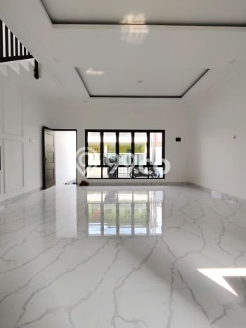 Rumah Luas Asri 4 KT Siap Pakai di Lubang Buaya Jakarta Timur Rumah Luas Asri 4 KT Siap Pakai di Lubang Buaya Jakarta Timur
