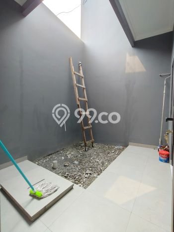 Rumah Luas Asri 4 KT Siap Pakai di Lubang Buaya Jakarta Timur Rumah Luas Asri 4 KT Siap Pakai di Lubang Buaya Jakarta Timur