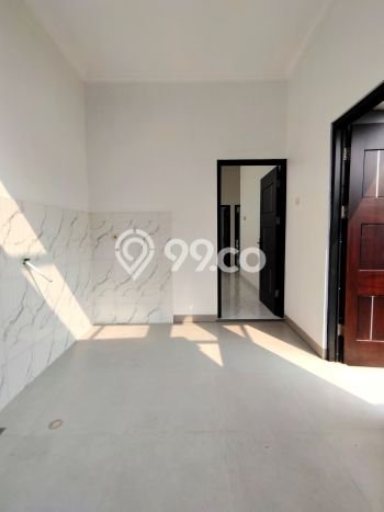 Rumah Luas Asri 4 KT Siap Pakai di Lubang Buaya Jakarta Timur Rumah Luas Asri 4 KT Siap Pakai di Lubang Buaya Jakarta Timur