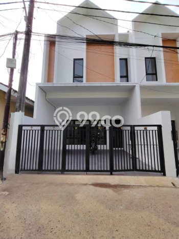 Rumah Luas Asri 4 KT Siap Pakai di Lubang Buaya Jakarta Timur Rumah Luas Asri 4 KT Siap Pakai di Lubang Buaya Jakarta Timur