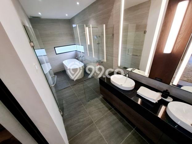 Rumah Elit LB 328m2 Siap Pakai Desain Elegan di Bekasi Kota, Bekasi Rumah Elit LB 328m2 Siap Pakai Desain Elegan di Bekasi Kota, Bekasi