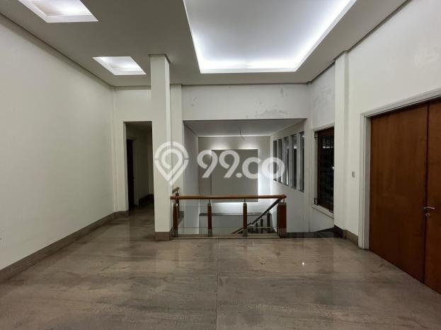 Hunian Modern Disewakan 4 Kamar di Menteng Bisa Nego Hunian Modern Disewakan 4 Kamar di Menteng Bisa Nego