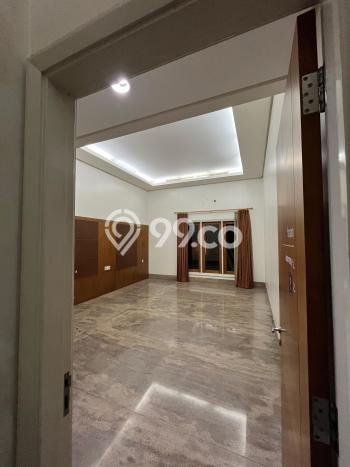 Hunian Modern Disewakan 4 Kamar di Menteng Bisa Nego Hunian Modern Disewakan 4 Kamar di Menteng Bisa Nego