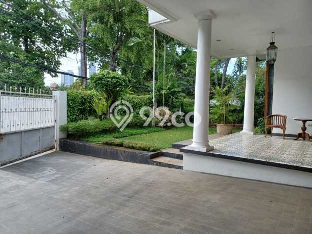 Hunian 5 Kamar Siap Huni Disewakan di Menteng Harga Kompetitif Hunian 5 Kamar Siap Huni Disewakan di Menteng Harga Kompetitif