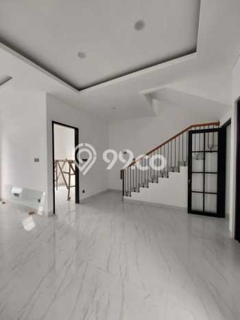 Rumah Siap Pakai di Mampang, Jakarta Selatan, LT 87m² LB 210m² Rumah Siap Pakai di Mampang, Jakarta Selatan, LT 87m² LB 210m²