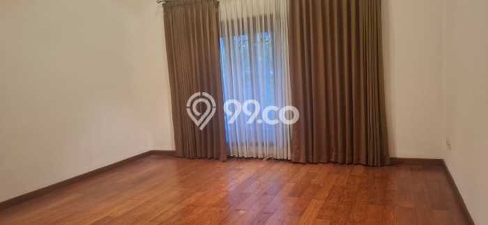 BEST DEAL Rumah Mewah 8 BR Disewakan di Jakarta Pusat Siap Pakai BEST DEAL Rumah Mewah 8 BR Disewakan di Jakarta Pusat Siap Pakai