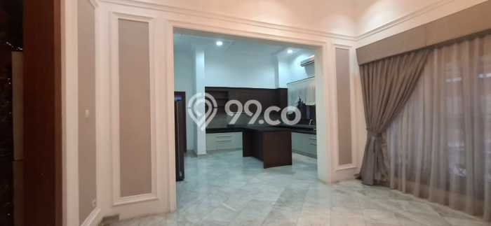 BEST DEAL Rumah Mewah 8 BR Disewakan di Jakarta Pusat Siap Pakai BEST DEAL Rumah Mewah 8 BR Disewakan di Jakarta Pusat Siap Pakai