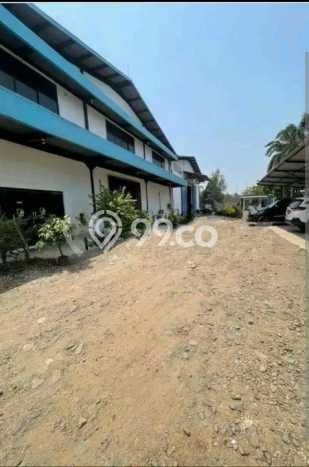 LOKASI STRATEGIS! Gudang di Pasar Kemis, Luas 4400m², Area Komersial, Jalan Utama LOKASI STRATEGIS! Gudang di Pasar Kemis, Luas 4400m², Area Komersial, Jalan Utama