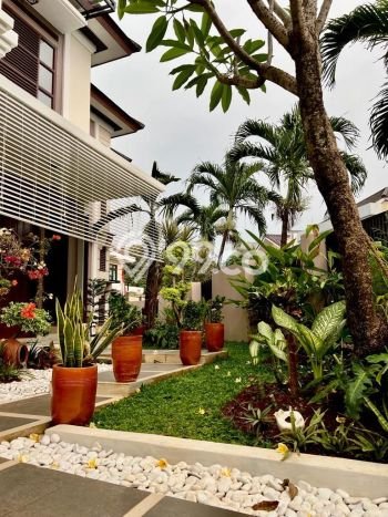 Hunian Mewah LB 320m2 Siap Pakai Desain Elegan di Bintaro, Tangerang Selatan Hunian Mewah LB 320m2 Siap Pakai Desain Elegan di Bintaro, Tangerang Selatan