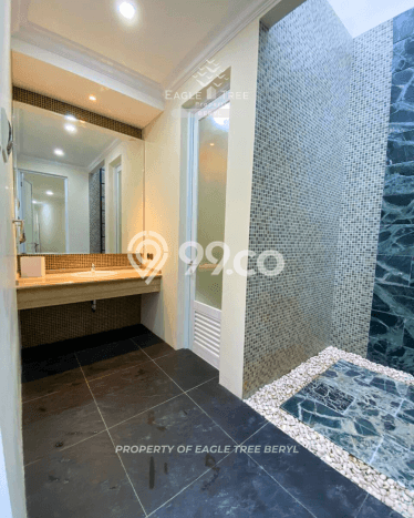 Ready to Use! Premium House LT 627m2 Desain Elegan di Pondok Indah Ready to Use! Premium House LT 627m2 Desain Elegan di Pondok Indah