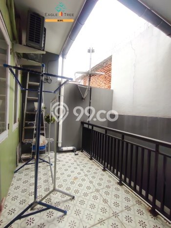 Rumah Luas Asri 3 KT Siap Pakai di Bintaro Tangerang Selatan Rumah Luas Asri 3 KT Siap Pakai di Bintaro Tangerang Selatan