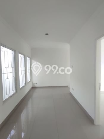 Rumah Luas Asri 3 KT Siap Pakai di Bintaro Tangerang Selatan Rumah Luas Asri 3 KT Siap Pakai di Bintaro Tangerang Selatan