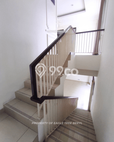 Jual Rumah Mewah Elegan Dengan View Eksklusif di Bintaro, Tangerang Selatan Jual Rumah Mewah Elegan Dengan View Eksklusif di Bintaro, Tangerang Selatan